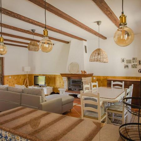 サンティアゴ・ド・カセーン Quinta Do Marmeleiro - Casa Marmeleiroヴィラ エクステリア 写真